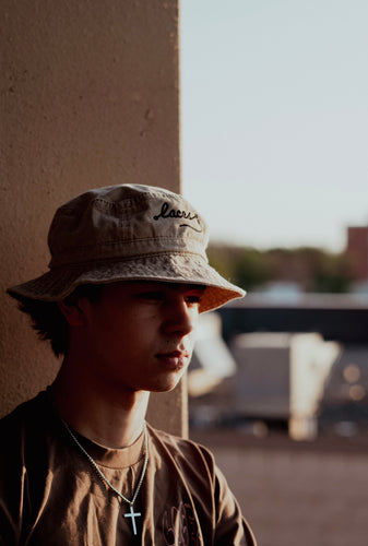 Laces Bucket Hat 𝘚𝘢𝘭𝘦